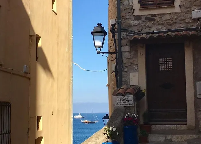 First Floor Fully Renovated * Antibes